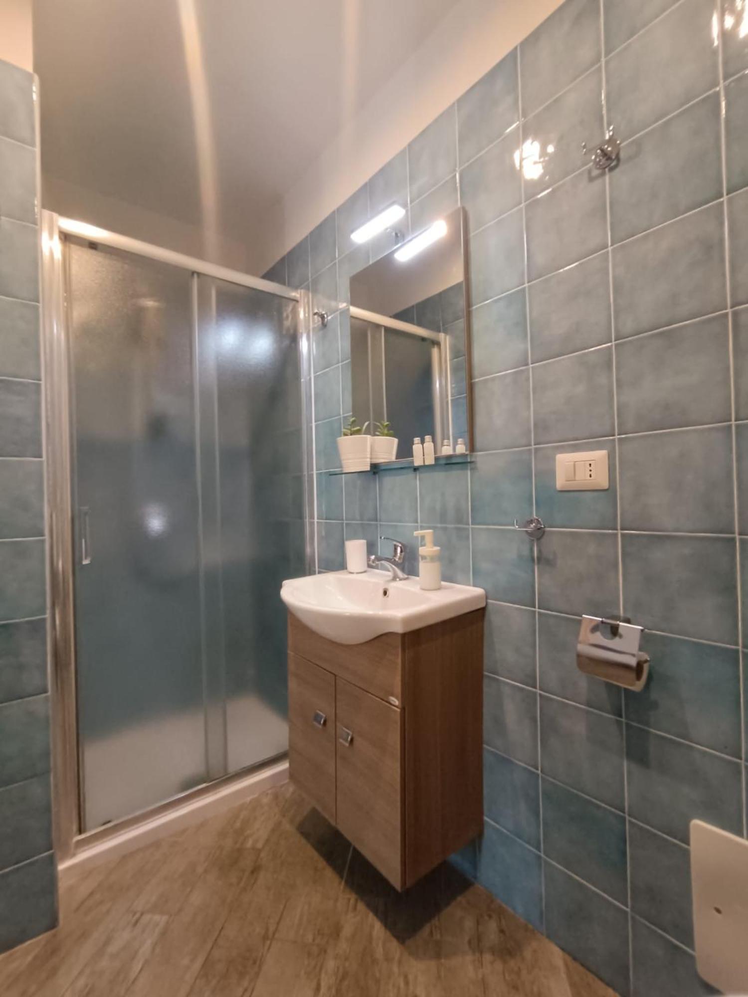 B&B Da Ary Colorful Rooms 나폴리 외부 사진